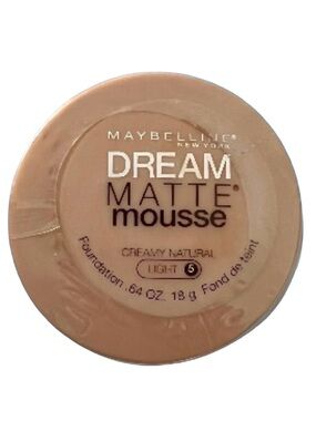 LAST ONE! Maybelline Dream Matte Mousse Foundation - Creamy Natural (Light 5)
